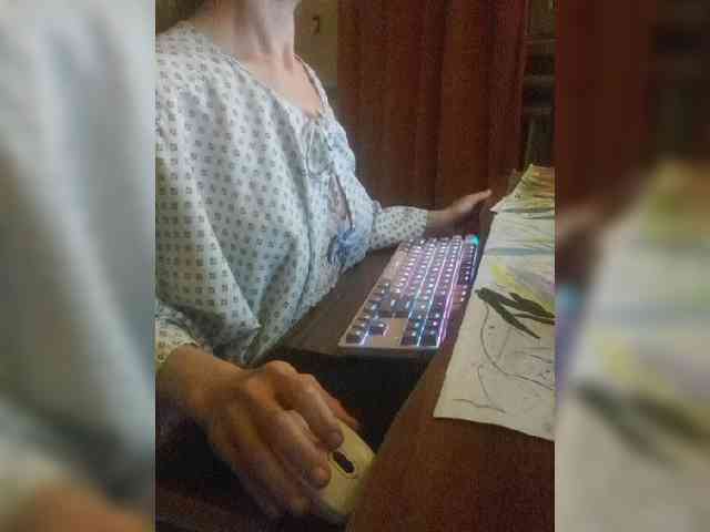 SophieSummer webcam