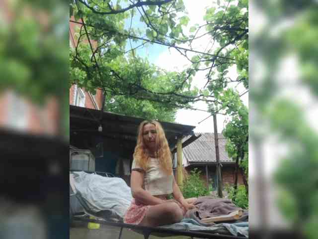 SophieSummer webcam