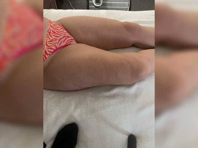 Curcubeu67 live cam on BongaCams