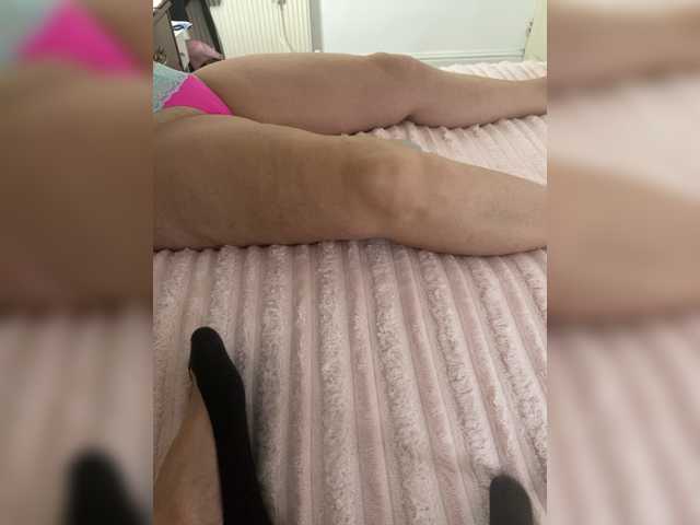 le modèle Curcubeu67 est en webcam porno dans un show sur le site bongacams, il possède les tags suivants: White/Caucasian,Brunette,Trimmed