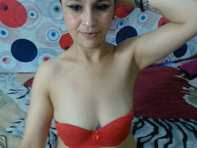samanthasquirt1212 live cam preview