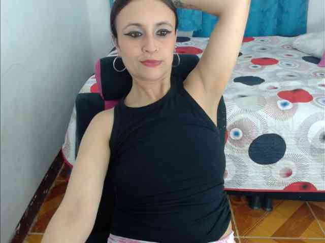 samanthasquirt1212 webcam
