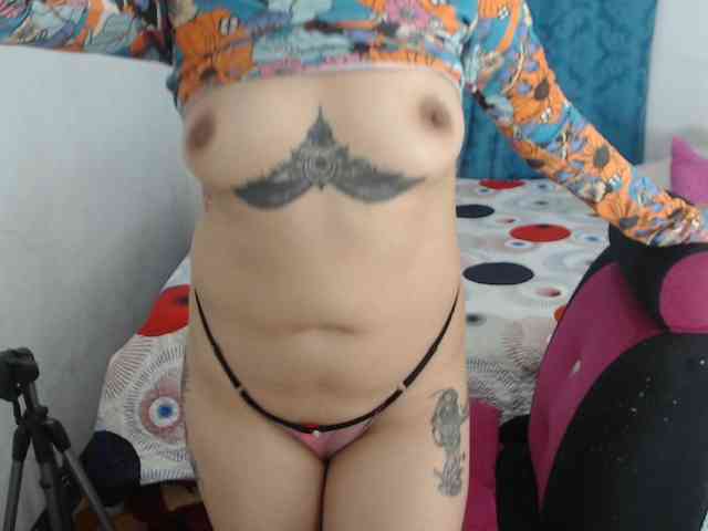 samanthasquirt1212 webcam