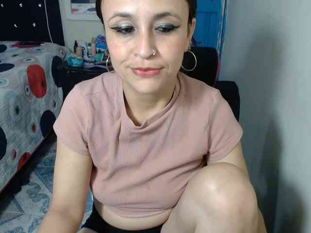 samanthasquirt1212 webcam
