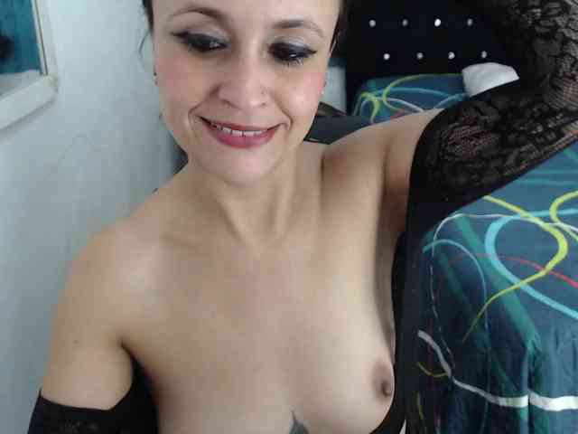 samanthasquirt1212 webcam