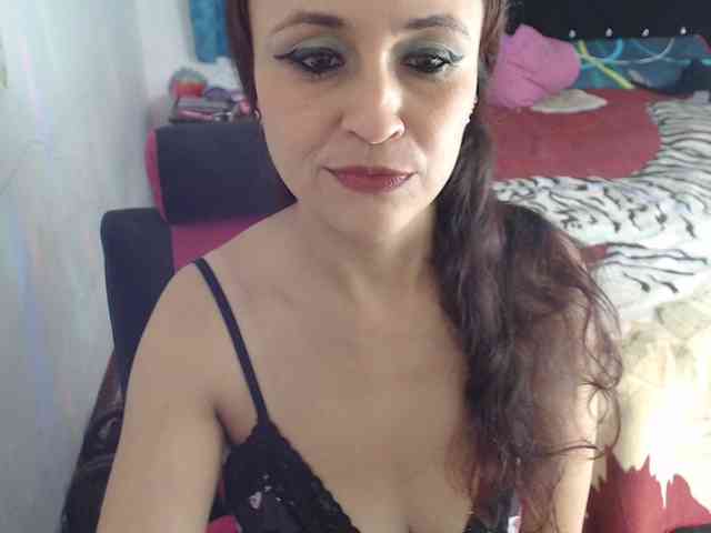 samanthasquirt1212 webcam