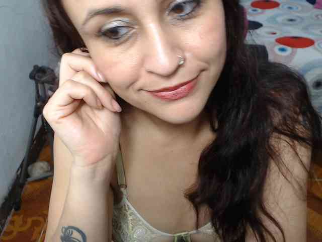 samanthasquirt1212 webcam