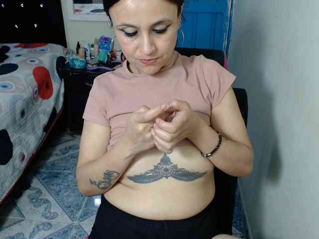 samanthasquirt1212 webcam