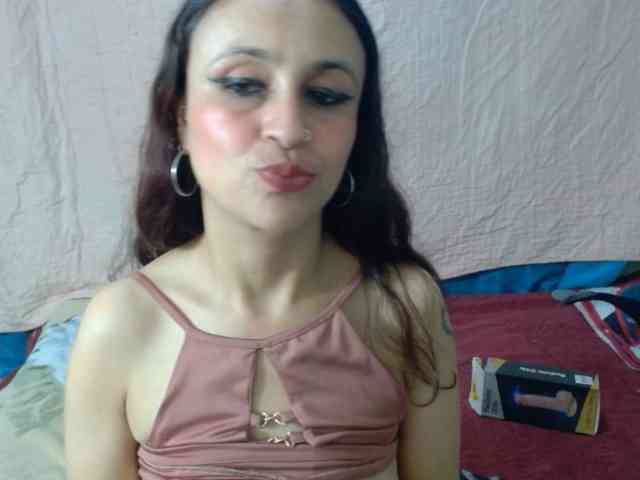 samanthasquirt1212 webcam