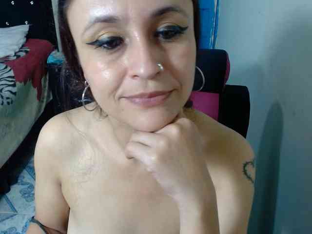 samanthasquirt1212 webcam