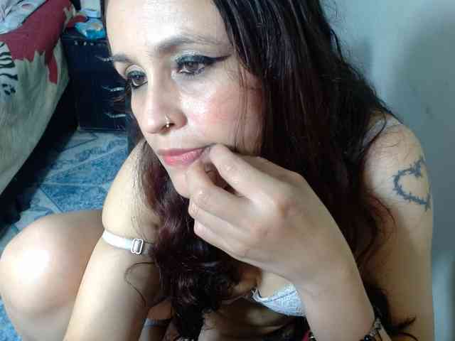 samanthasquirt1212 webcam