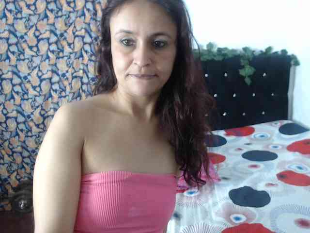 samanthasquirt1212 webcam