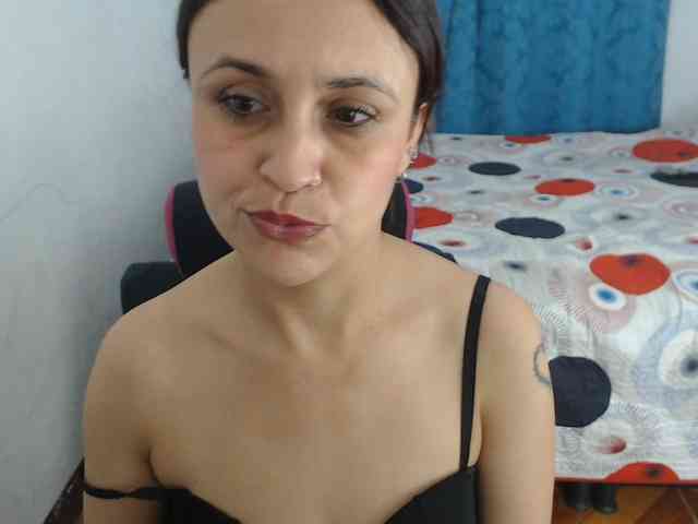 samanthasquirt1212 webcam