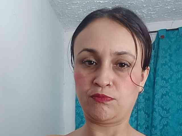 samanthasquirt1212 webcam
