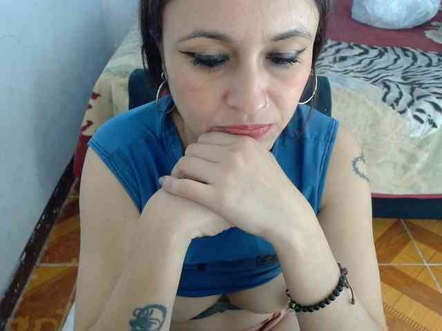 samanthasquirt1212 webcam