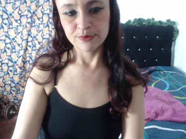 samanthasquirt1212 webcam