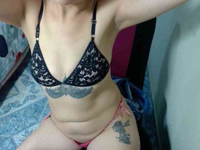 samanthasquirt1212 webcam