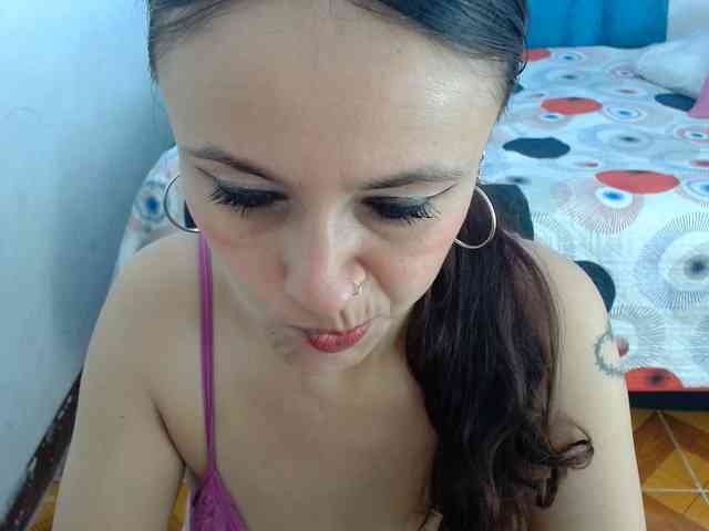 samanthasquirt1212 webcam