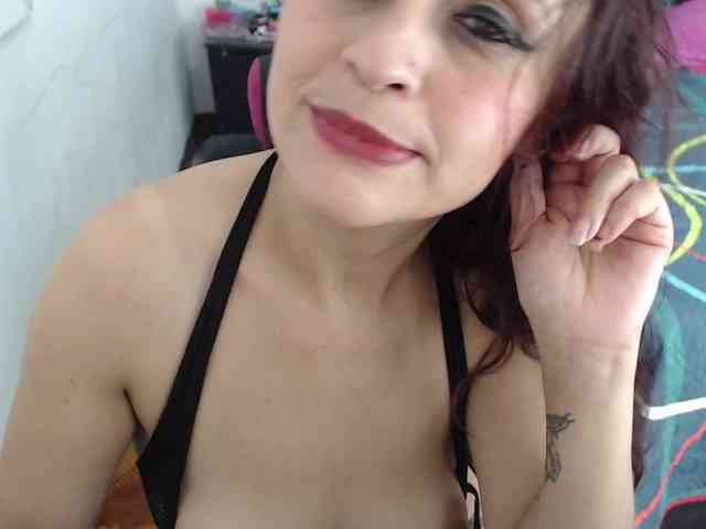 samanthasquirt1212 webcam