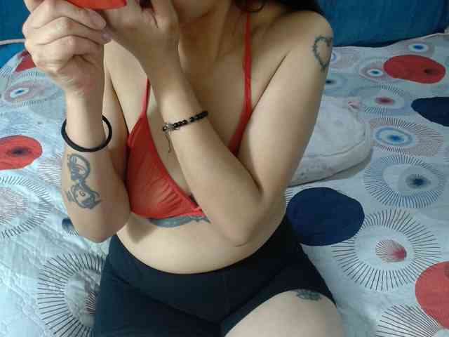 samanthasquirt1212 webcam