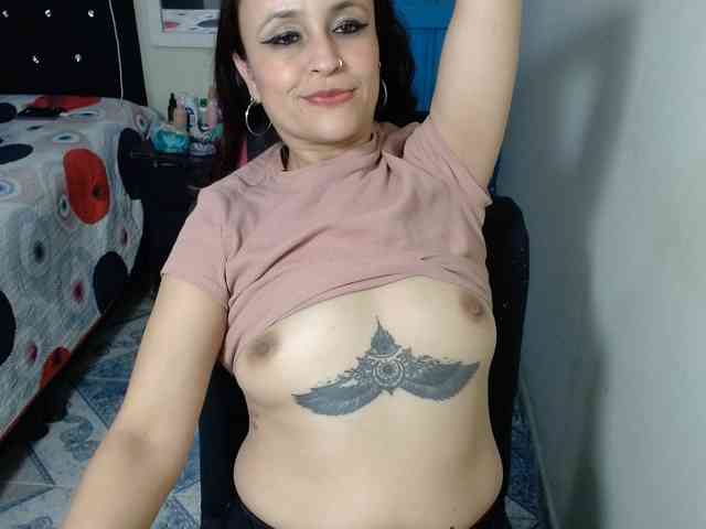 samanthasquirt1212 webcam