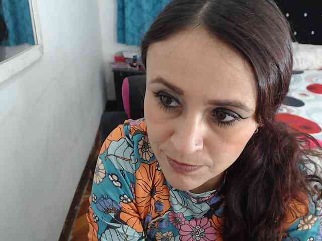 samanthasquirt1212 webcam