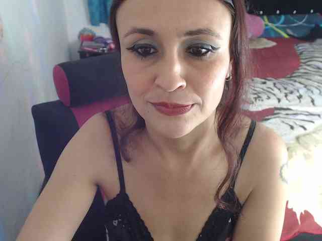samanthasquirt1212 webcam