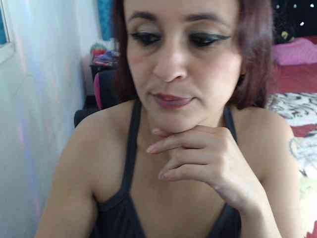 samanthasquirt1212 webcam
