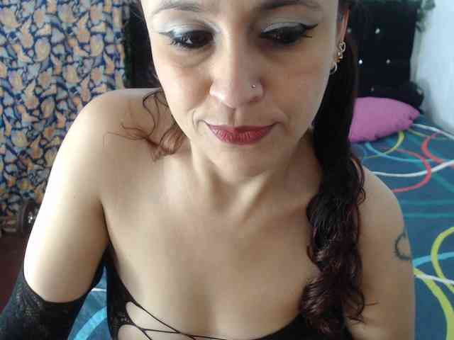 samanthasquirt1212 webcam