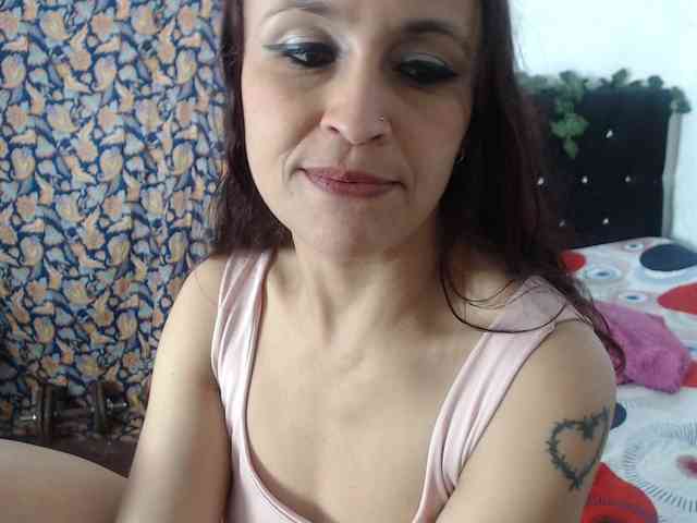 samanthasquirt1212 webcam