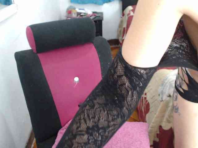 samanthasquirt1212 webcam