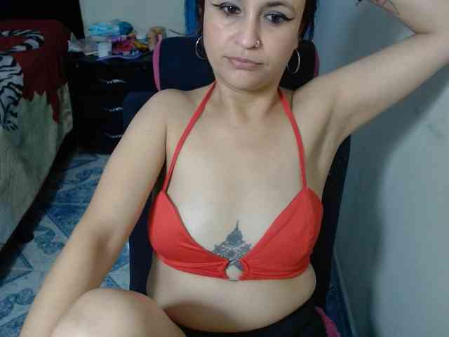 samanthasquirt1212 webcam