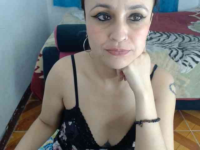 samanthasquirt1212 webcam