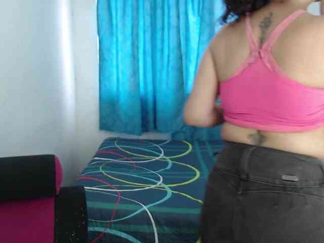 samanthasquirt1212 webcam