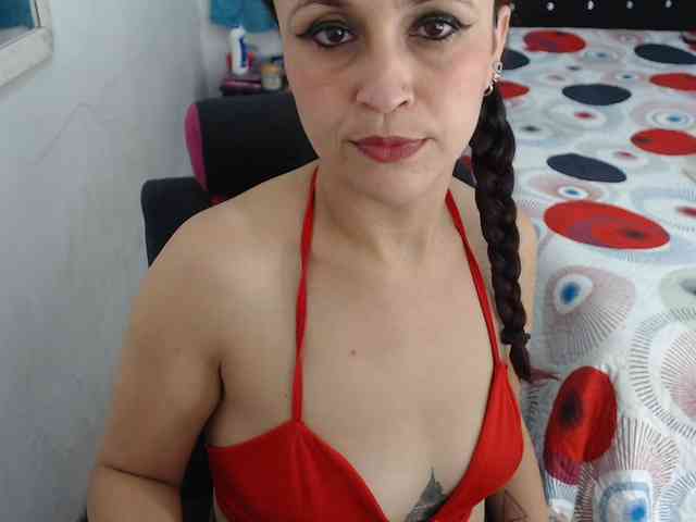 samanthasquirt1212