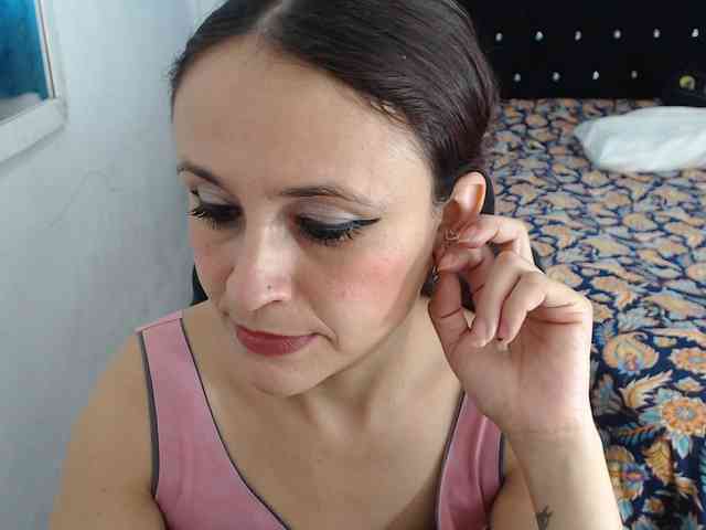 Modelo: samanthasquirt1212