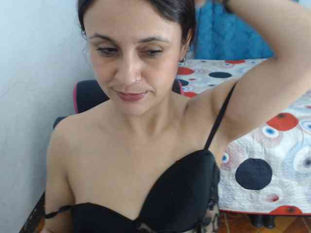 samanthasquirt1212 webcam