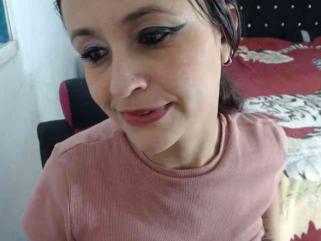 samanthasquirt1212 webcam