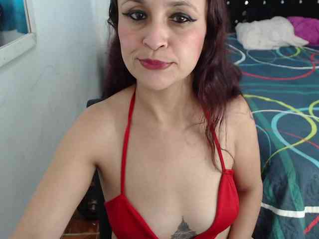 samanthasquirt1212 webcam