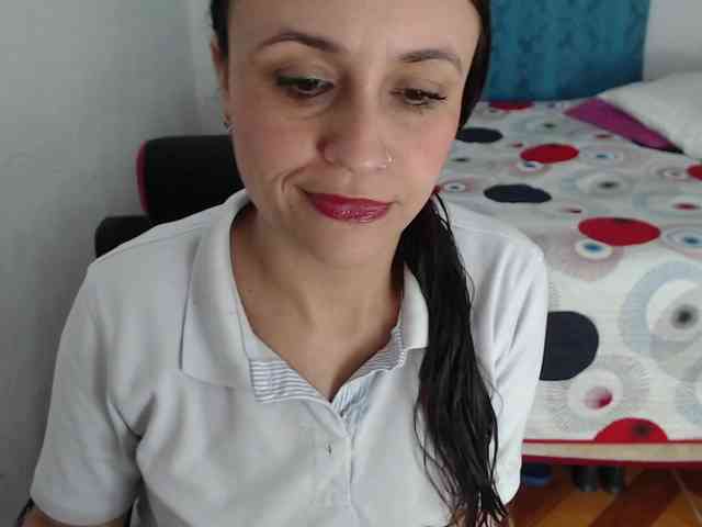 samanthasquirt1212 webcam