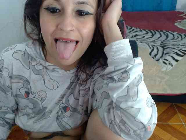 samanthasquirt1212 webcam