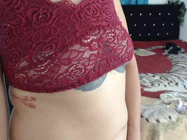 samanthasquirt1212 webcam
