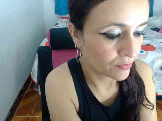 samanthasquirt1212 webcam