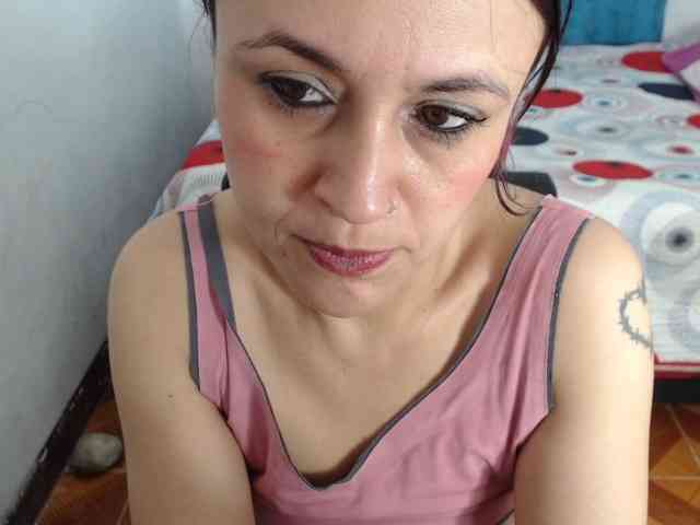 samanthasquirt1212 webcam