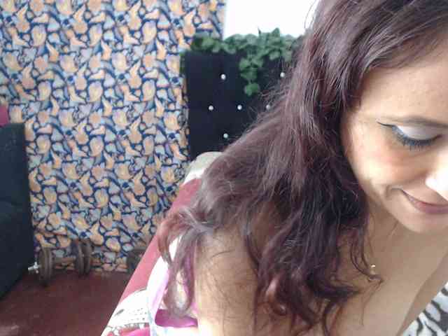 samanthasquirt1212 webcam