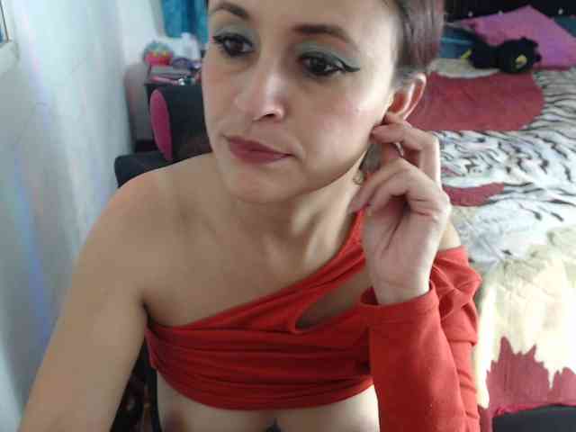 samanthasquirt1212 webcam