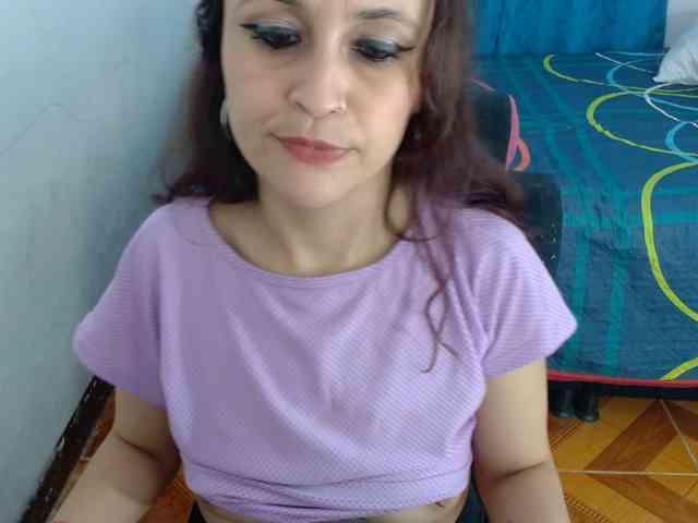 samanthasquirt1212 webcam