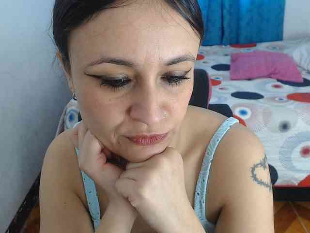 samanthasquirt1212 webcam