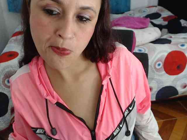 samanthasquirt1212 webcam