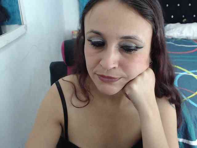 samanthasquirt1212 webcam